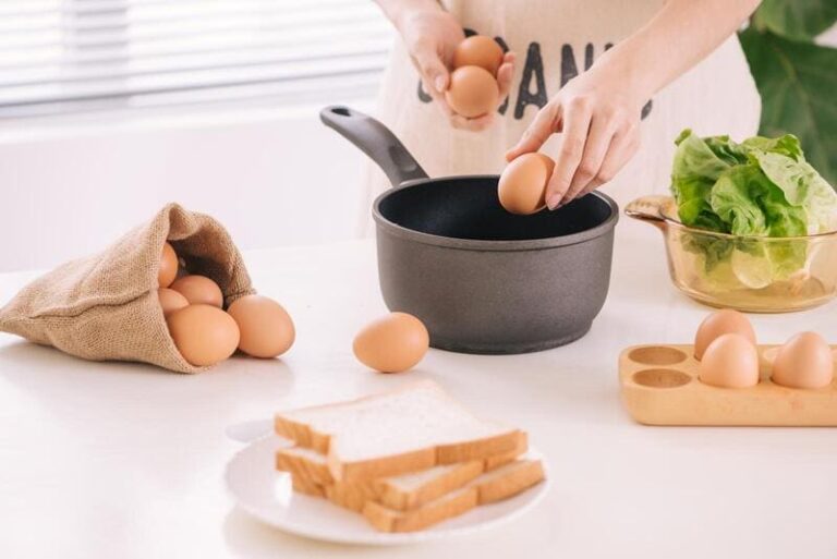 How Long Can Eggs Sit Out: (10 Tips for Storage)